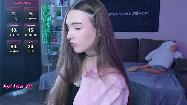 Snapshot of naugghtynikki chatting on 1, 10, 2025 naugghtynikki online show from 1, 10, 2025