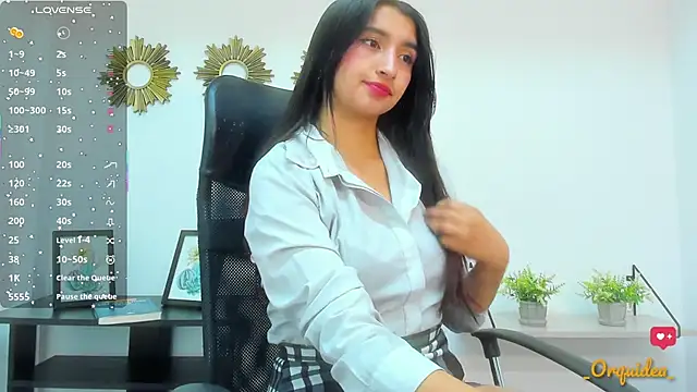 Snapshot of _Orquidea_ chatting on 19, 9, 2025 Orquidea online show from 19, 9, 2025