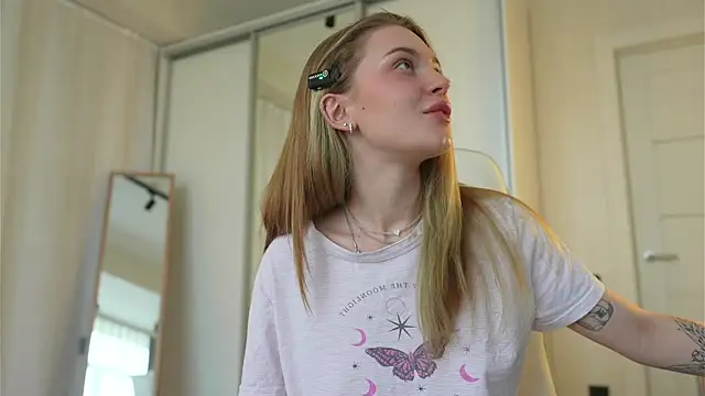 Snapshot of Cyberheart_ chatting on 21, 3, 2025 Cyberheart online show from 21, 3, 2025