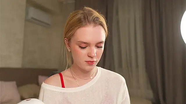 Snapshot of Cyberheart_ chatting on 7, 10, 2025 Cyberheart online show from 7, 10, 2025