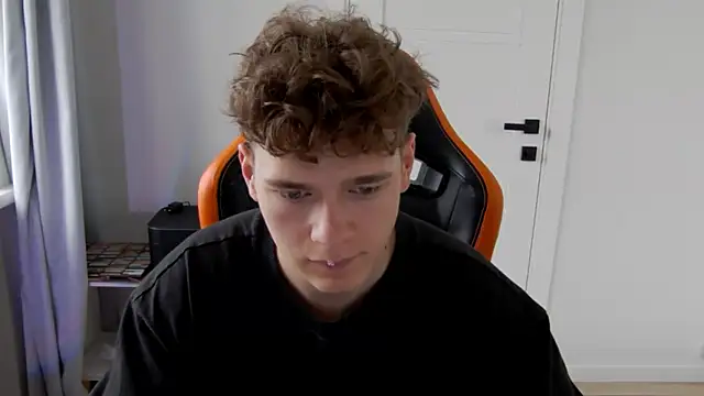 Snapshot of DanyDavis chatting on 2, 3, 2026 DanyDavis online show from 2, 3, 2026