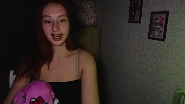 Snapshot of kristi_ginger chatting on 9, 10, 2025 kristi ginger online show from 9, 10, 2025