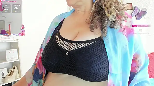 Milfysis online show from 24, 11, 2025
