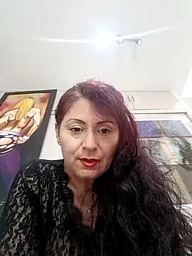 lunadicty online show from 5, 4, 2026