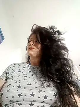 Snapshot of lunadicty chatting on 8, 5, 2026 lunadicty online show from 8, 5, 2026