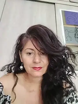 Snapshot of lunadicty chatting on 17, 5, 2026 lunadicty online show from 17, 5, 2026