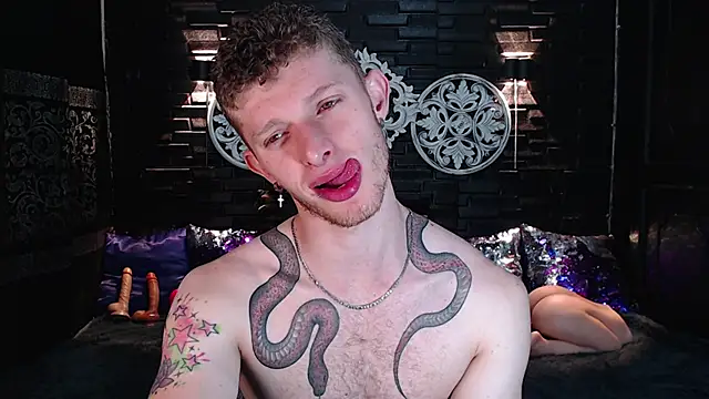 Snapshot of andrewxbi chatting on 9, 9, 2025 andrewxbi online show from 9, 9, 2025