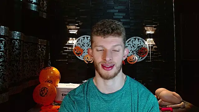 Snapshot of andrewxbi chatting on 20, 10, 2025 andrewxbi online show from 20, 10, 2025