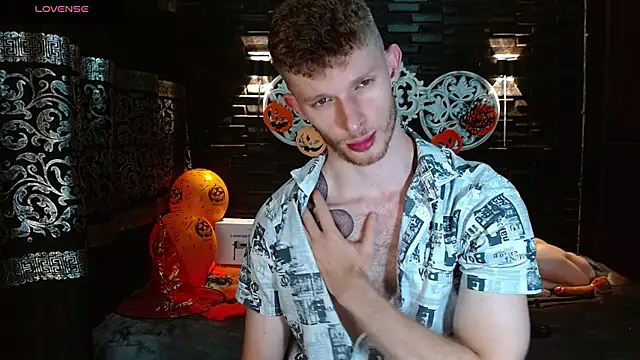 Snapshot of andrewxbi chatting on 25, 10, 2025 andrewxbi online show from 25, 10, 2025