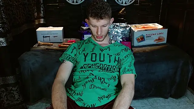 Snapshot of andrewxbi chatting on 11, 11, 2025 andrewxbi online show from 11, 11, 2025