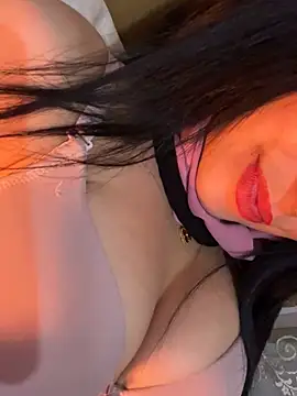 Snapshot of QueenLujaine chatting on 5, 3, 2026 QueenLujaine online show from 5, 3, 2026