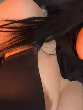 QueenLujaine online show from 12, 4, 2026