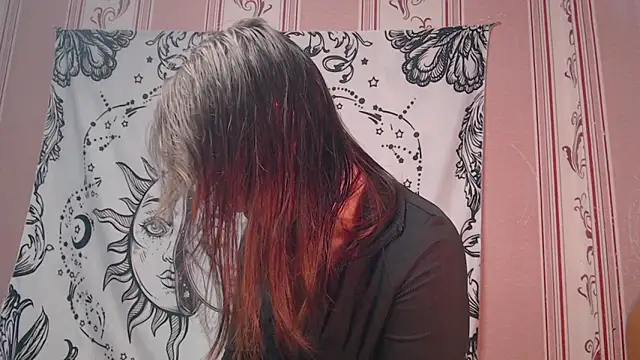 Thighswithspikes online show from 11, 9, 2025