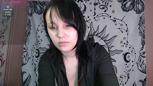 Thighswithspikes online show from 27, 3, 2026