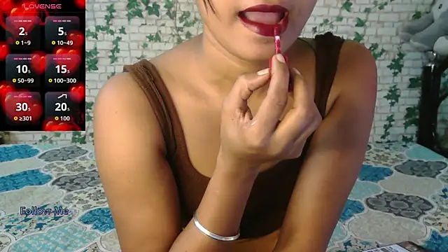 Snapshot of Trishna_love chatting on 3, 10, 2025 Trishna love online show from 3, 10, 2025