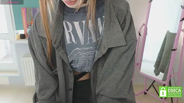 sweetuniporn online show from 14, 4, 2026