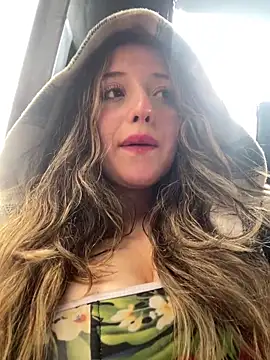 Snapshot of Baby__Otaku chatting on 14, 12, 2025 Baby Otaku online show from 14, 12, 2025