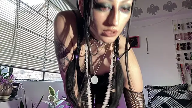 ELENA UMBRA online show from 29, 5, 2026