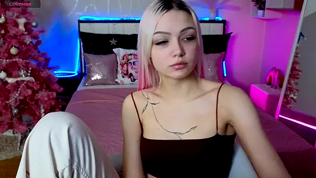 LinaLirian online show from 16, 12, 2025