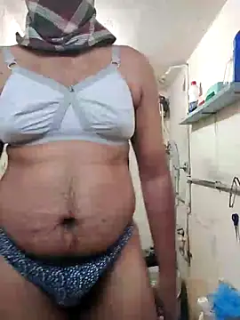 Snapshot of Brown69_guy chatting on 1, 3, 2026 Brown69 guy online show from 1, 3, 2026