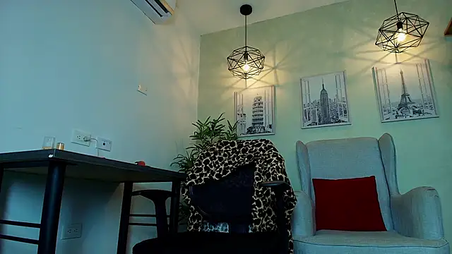  Victoria Collins online show from 5, 2, 2026