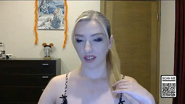 Wild Silk Desire online show from 2, 11, 2025