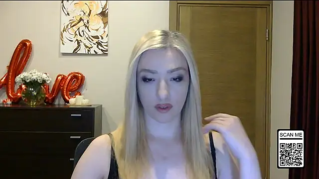 Wild Silk Desire online show from 22, 2, 2026