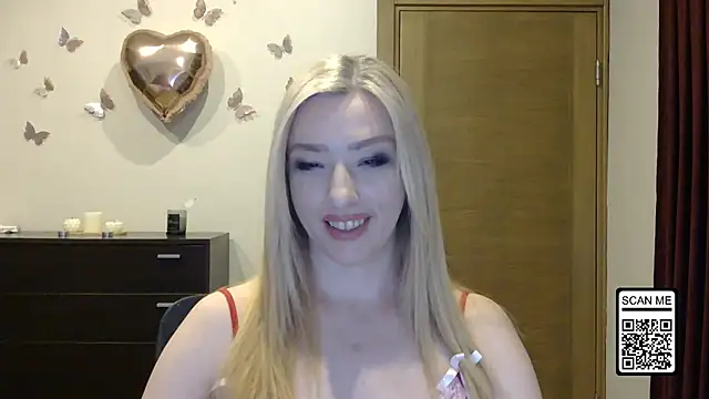 Snapshot of Wild_Silk_Desire chatting on 22, 4, 2026 Wild Silk Desire online show from 22, 4, 2026