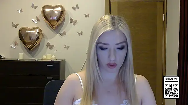 Snapshot of Wild_Silk_Desire chatting on 28, 4, 2026 Wild Silk Desire online show from 28, 4, 2026
