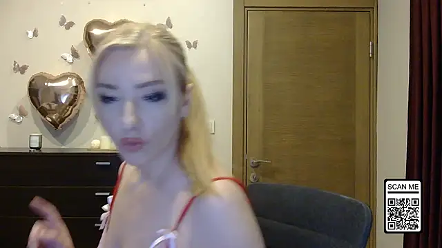 Snapshot of Wild_Silk_Desire chatting on 15, 5, 2026 Wild Silk Desire online show from 15, 5, 2026