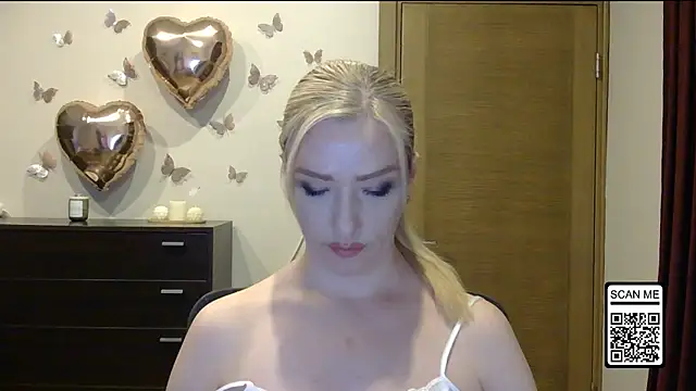 Snapshot of Wild_Silk_Desire chatting on 31, 5, 2026 Wild Silk Desire online show from 31, 5, 2026