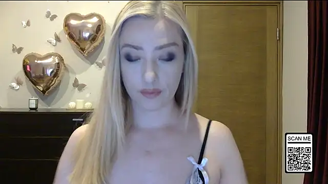 Snapshot of Wild_Silk_Desire chatting on 3, 6, 2026 Wild Silk Desire online show from 3, 6, 2026