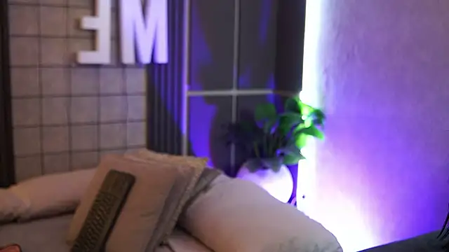 Susan wall online show from 4, 3, 2026