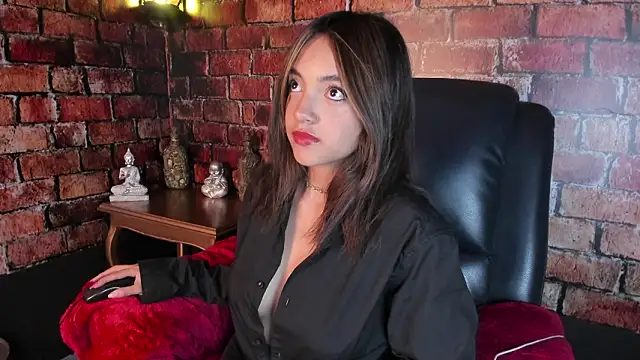 Snapshot of Victoriaa2_Doll chatting on 18, 2, 2026 Victoriaa2 Doll online show from 18, 2, 2026