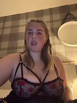 CutieCurvyGirlxo online show from 12, 10, 2025