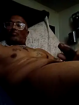 Snapshot of badboy2u2025 chatting on 21, 2, 2026 badboy2u2025 online show from 21, 2, 2026