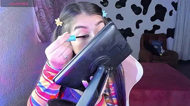 abbie jensen  online show from 31, 10, 2025