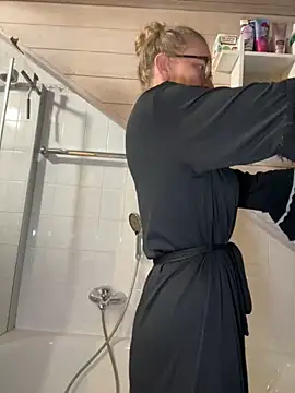 LucyLingerie78 online show from 4, 12, 2025