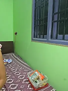 Isha Sax online show from 4, 4, 2026