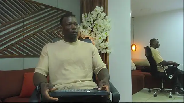 MarcusBlack  online show from 6, 10, 2025