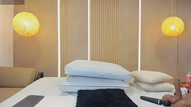 Snapshot of Antonella_west chatting on 20, 12, 2025 Antonella west online show from 20, 12, 2025