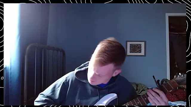 Snapshot of lustylyndon chatting on 22, 12, 2025 lustylyndon online show from 22, 12, 2025