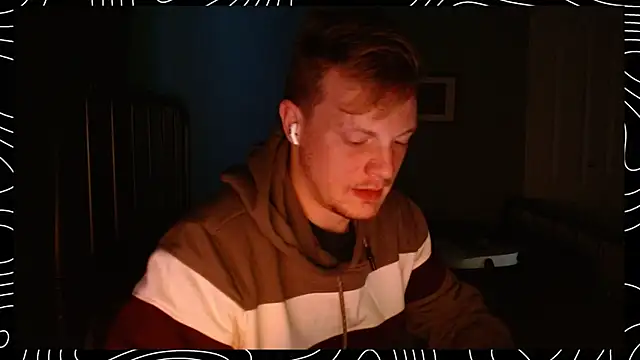 Snapshot of lustylyndon chatting on 11, 1, 2026 lustylyndon online show from 11, 1, 2026