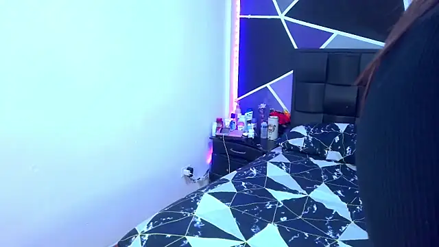 jazminslut online show from 5, 2, 2026