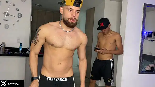 Snapshot of zoneboys chatting on 25, 7, 2026 zoneboys online show from 25, 7, 2026