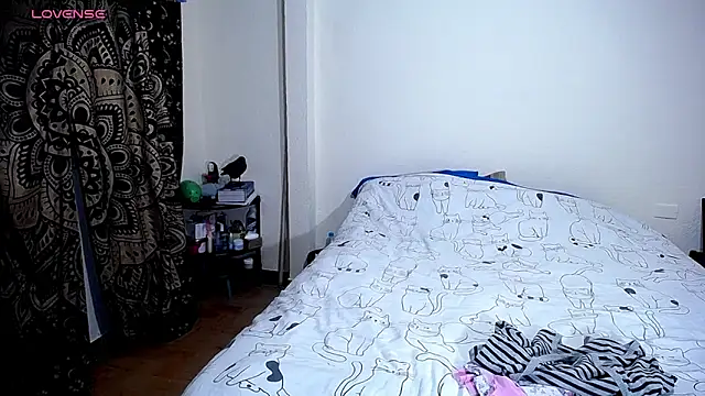 Snapshot of Violet_Bosh chatting on 29, 9, 2025 Violet Bosh online show from 29, 9, 2025