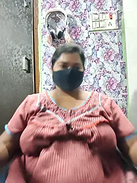Snapshot of Liyaa_24 chatting on 26, 4, 2026 Liyaa 24 online show from 26, 4, 2026