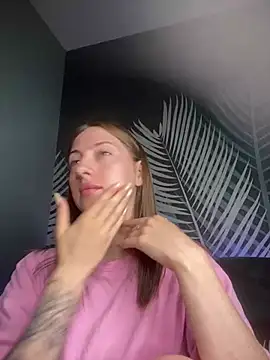 ChristyCrayme online show from 4, 6, 2026