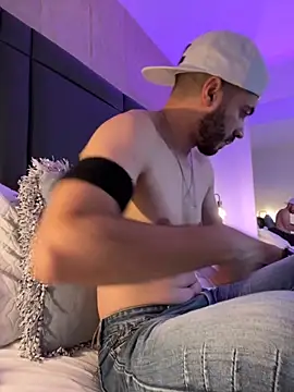 AxelThompson  online show from 17, 9, 2025