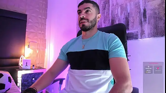 AxelThompson  online show from 19, 9, 2025